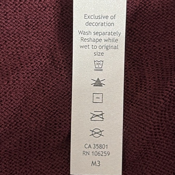 Lululemon Sit in Lotus Merino Wool Wrap II in Garnet - Size 8 - Picture 7 of 10